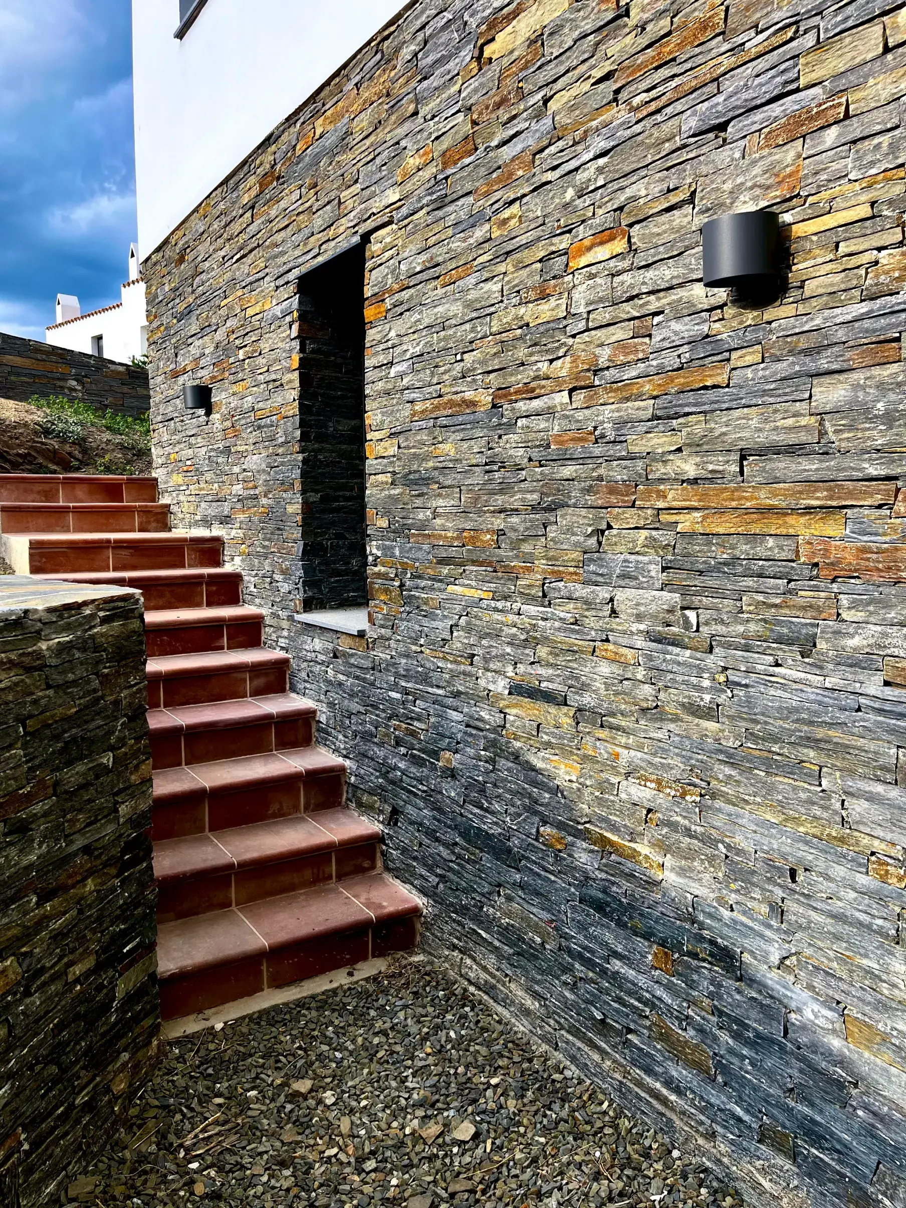 Back Garden Stone Wall Detail